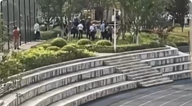 25.5重庆对外经贸学院学生坠化粪池身亡